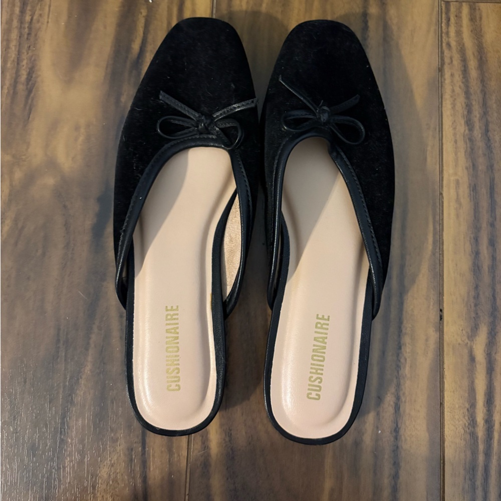 Cushionaire Black Slip-On Shoes